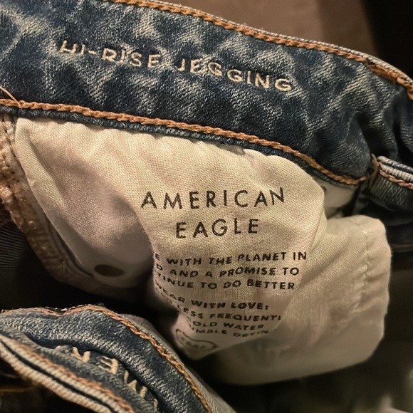 Guess sz 2 high rise distressed jeggings - Picture 5 of 5